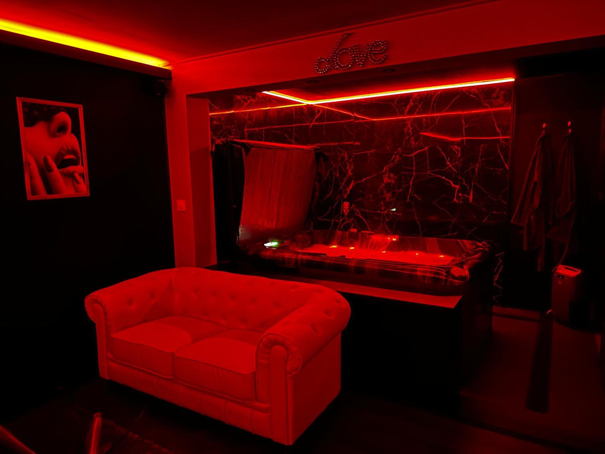 Love Room Passion Saint-Hilaire-de-Talmont Exterior photo