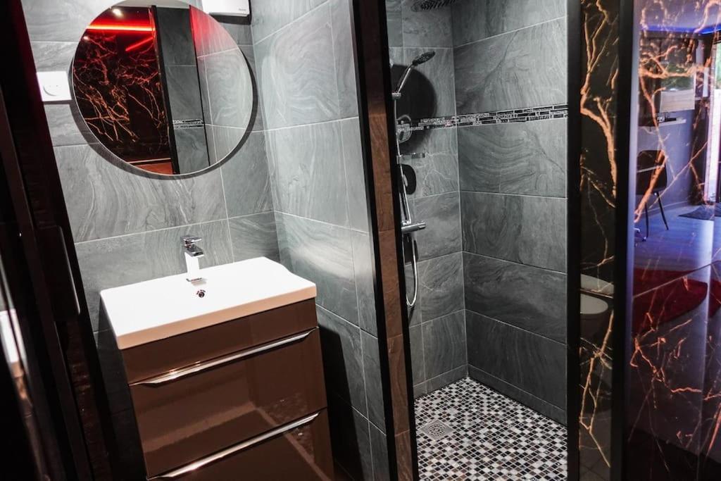 Love Room Passion Saint-Hilaire-de-Talmont Exterior photo