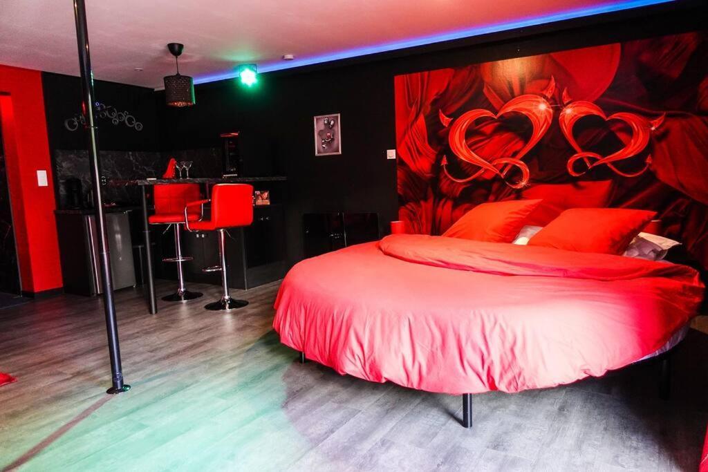 Love Room Passion Saint-Hilaire-de-Talmont Exterior photo
